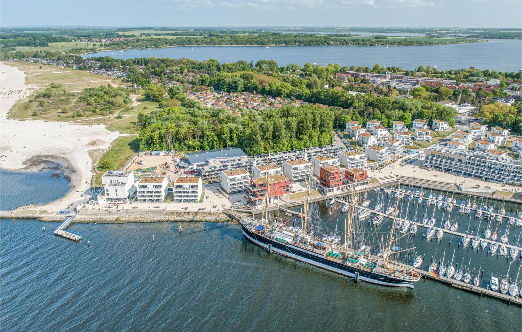 2 Bedroom Stunning Apartment In Luebeck Travemuende Exterior foto